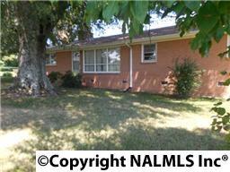 134 Old Huntsville Rd, Fayetteville, TN 37334-8009