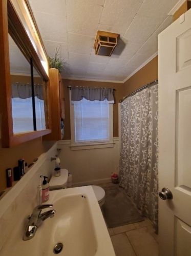 75 Dartmouth St, New Bedford MA 02740-3150 exterior