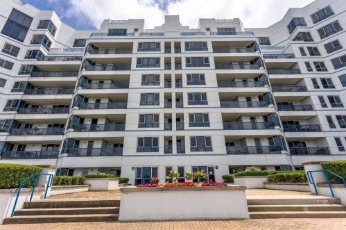 1001 Marina Dr, Quincy MA 02171-1535 exterior