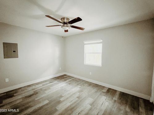 2221 27th St, Phoenix AZ 85008-4924 exterior