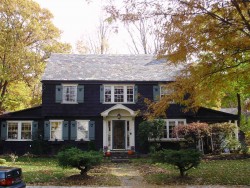 8 Bullough Park, Newton, MA 02460-2479