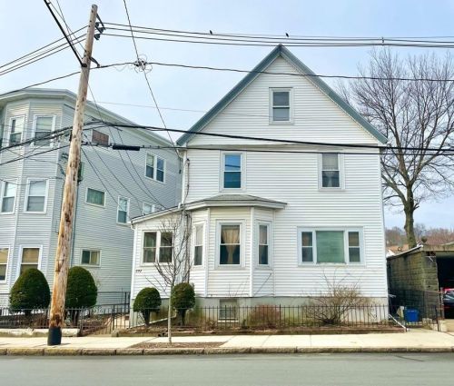 592 Washington Ave, Chelsea MA 02150-3907 exterior