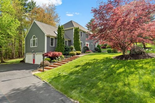 76 Colonial Dr, Shrewsbury, MA 01545-1544