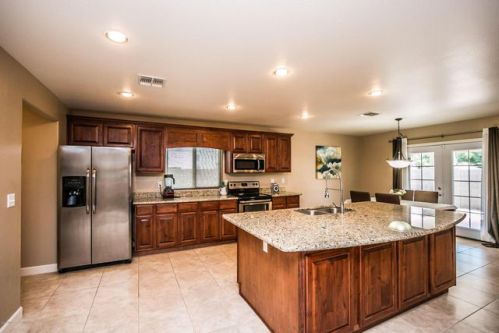 12221 27th Pl, Phoenix, AZ 85032-7011