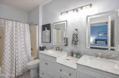 26219 41 Way, Phoenix AZ 85042-6304 exterior