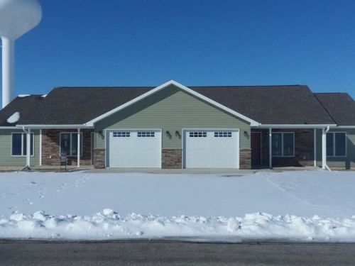 206 Schult Ridge Rd, Fredericksburg, IA 50630