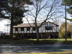 1640 Commonwealth Ave, Newton, MA 02465-2821