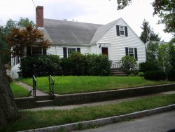 88 Oakdale Rd, Newton, MA 02459-2627