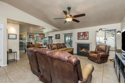 10602 42nd St, Phoenix AZ 85050-3376 exterior