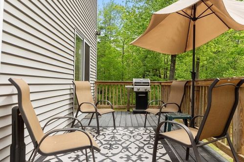 540 Royalston Rd, Royalston MA 01331-9401 exterior