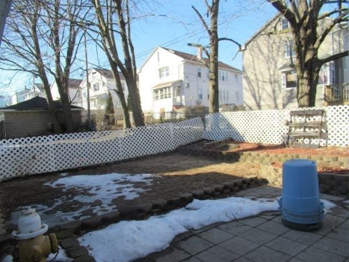 4 Doane St, Worcester MA 01607-1108 exterior