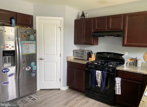 202 Rodney Ave, West Deptford NJ 08096-4109 exterior