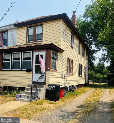 397 Dupont Ave, West Deptford, NJ 08066-1168