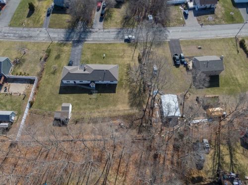 95 Copley Dr, Taunton MA 02780 exterior