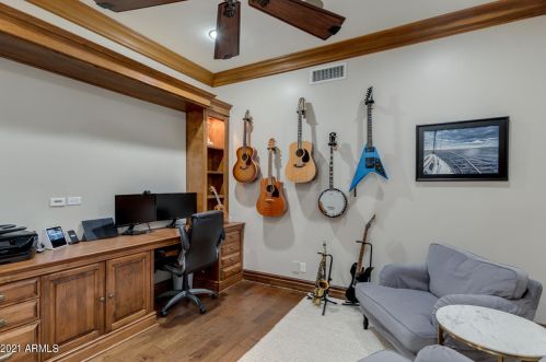 1465 Caribbean Ln, Phoenix AZ 85023-6792 exterior