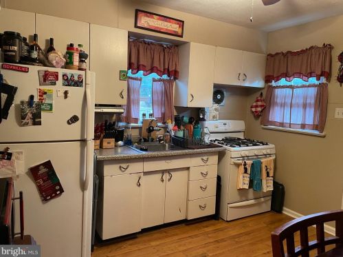 1109 Delsea Dr, West Deptford NJ 08093-2252 exterior