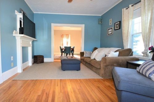 112 Bates Ave, Quincy MA 02169-1508 exterior