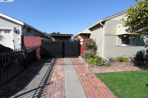1021 Warden Ave, San Leandro, CA 94577-1245