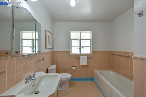 924 Brg Rd, San Leandro CA 94577-3805 exterior