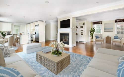 17 Baldpate Hl Rd, Newton MA 02459-2826 exterior