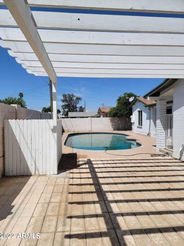 4225 Echo Ln, Phoenix AZ 85051-4659 exterior