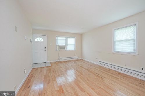 409 Mantua Ave, West Deptford NJ 08066-1277 exterior