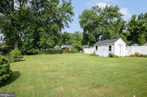 121 Hannold Blvd, West Deptford NJ 08096-1815 exterior