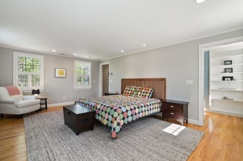 136 Village Ave, Dedham MA  02026-4224 exterior