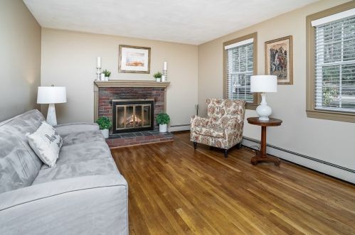 58 Everett St, Norfolk MA 02056-1634 exterior