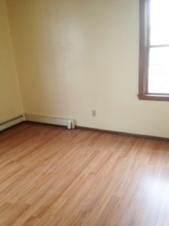 136 5th St, Fall River, MA 02721-6817