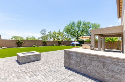 1735 Desperado Way, Phoenix AZ  85085-6329 exterior