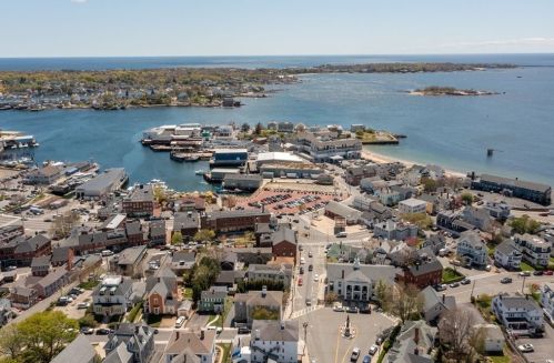 17 Washington St, Gloucester MA 01930-5700 exterior