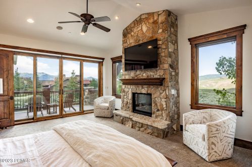 2366 Westview Trl, Park City UT 84098-6342 exterior
