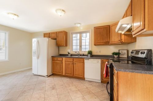 16A-16B Sigourney St, Worcester MA exterior