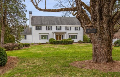 110 Main St, Southborough, MA 01772-1432