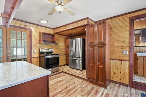 152 Highland Ave, Royalston MA 01331-2427 exterior