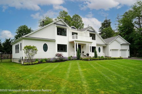 44 Queens Dr, Little Silver, NJ 07739-1629