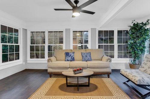 2022 Deren Way, Atlanta GA  30345-3710 exterior