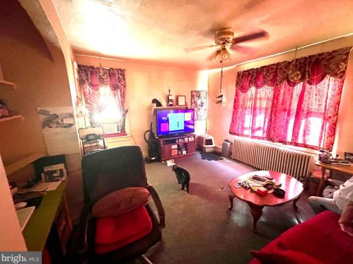 39 Harvard Ave, West Deptford NJ 08093-1808 exterior