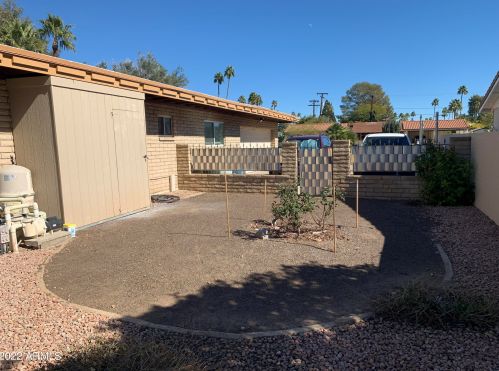 14052 Canterbury Dr, Phoenix AZ 85023-6211 exterior