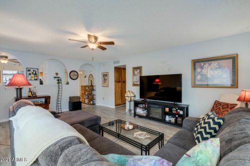 12822 50 Way, Phoenix AZ 85044-4132 exterior