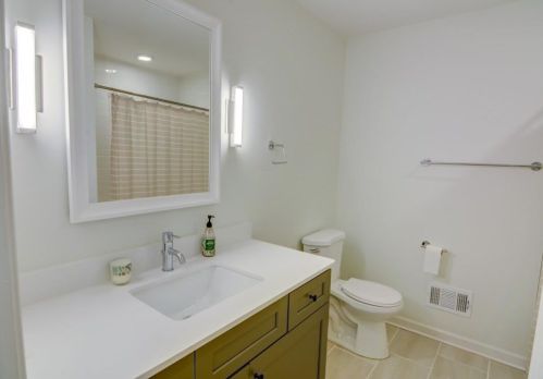 2420 Leisure Lake Dr, Atlanta GA  30338-5319 exterior