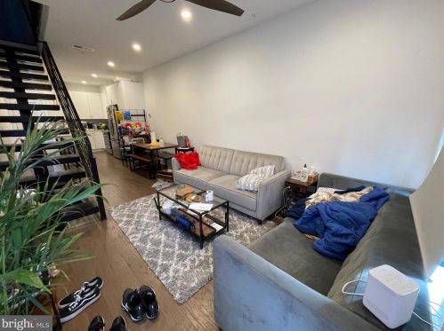 2113 5th St, Philadelphia, PA 19122-1411