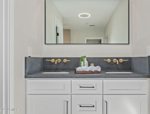 4115 Catalina Dr, Phoenix AZ 85015-6024 exterior