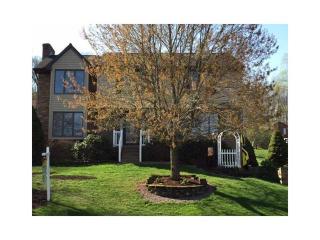 40 Fieldstone Pl, Zelienople, PA 16063-9312