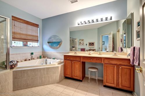 18 Nottingham Way, Jackson Twp NJ 08527-4374 exterior