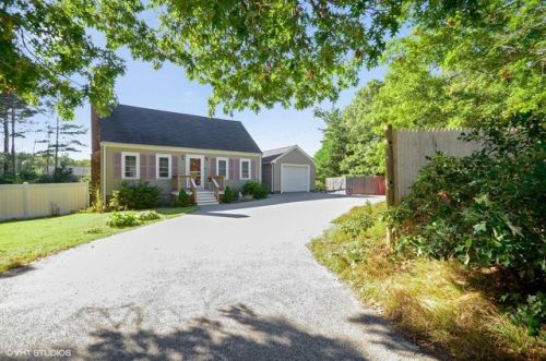 97 Federal Furnace Rd, Plymouth MA  02360-4680 exterior