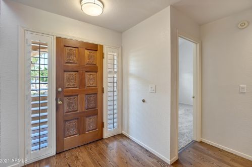 6135 28th Pl, Phoenix AZ  85016-2160 exterior