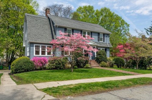 10 Chapin Rd, Newton, MA 02459-1807