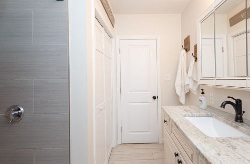 2 Lee Rd, North Reading MA 01864-3314 exterior